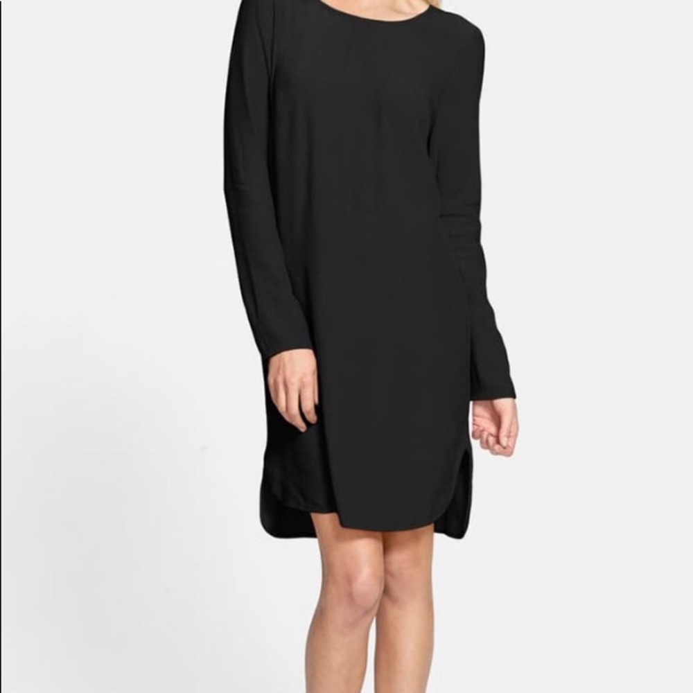 WAYF Long sleeve crepe shift dress